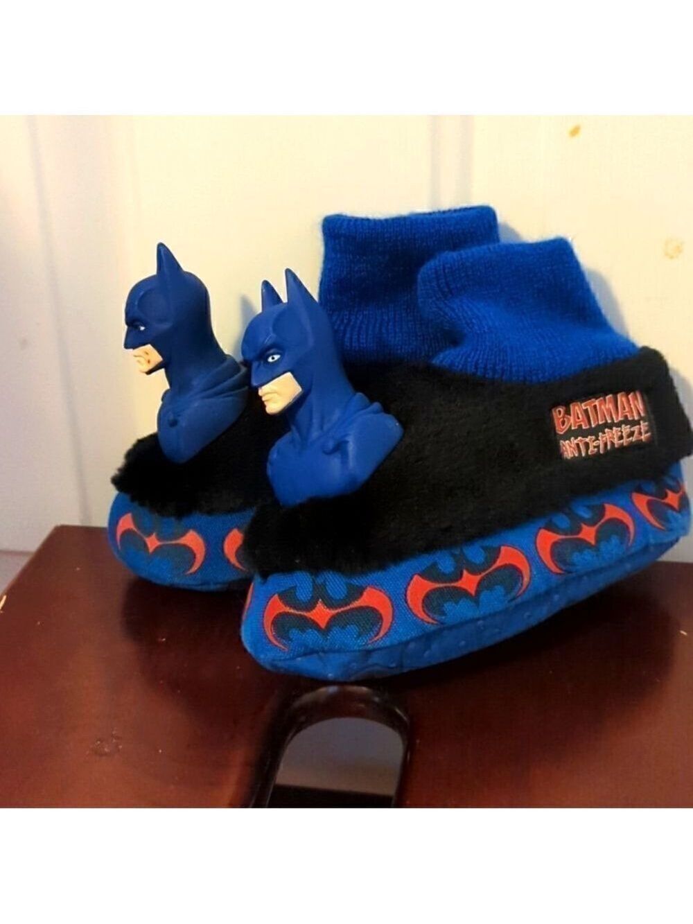 Batman Slippers Toddler Size 7 8 Vintage